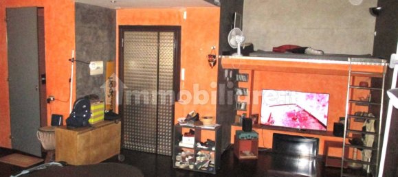 2 Schlafzimmer Wohnung in Rome, Italy, Nr. 349904 10