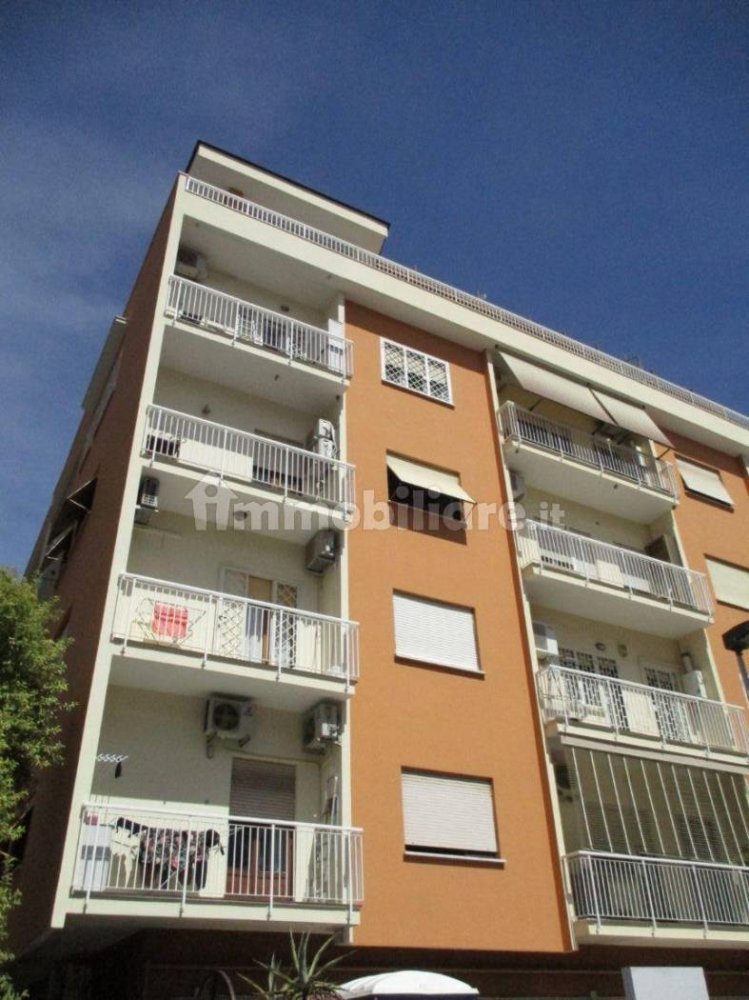 2 Schlafzimmer Wohnung in Rome, Italy, Nr. 349904