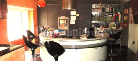 2 Schlafzimmer Wohnung in Rome, Italy, Nr. 349904 13