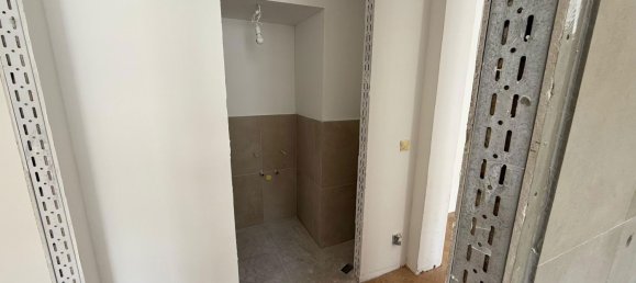 3-salle Appartement à Brigittenau, Austria No. 241607 10
