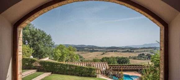 15 rooms House in Montepulciano, Italy No. 56057 3