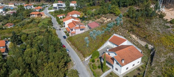 Terrain à Agilde, Portugal 867m² No. 52088 2