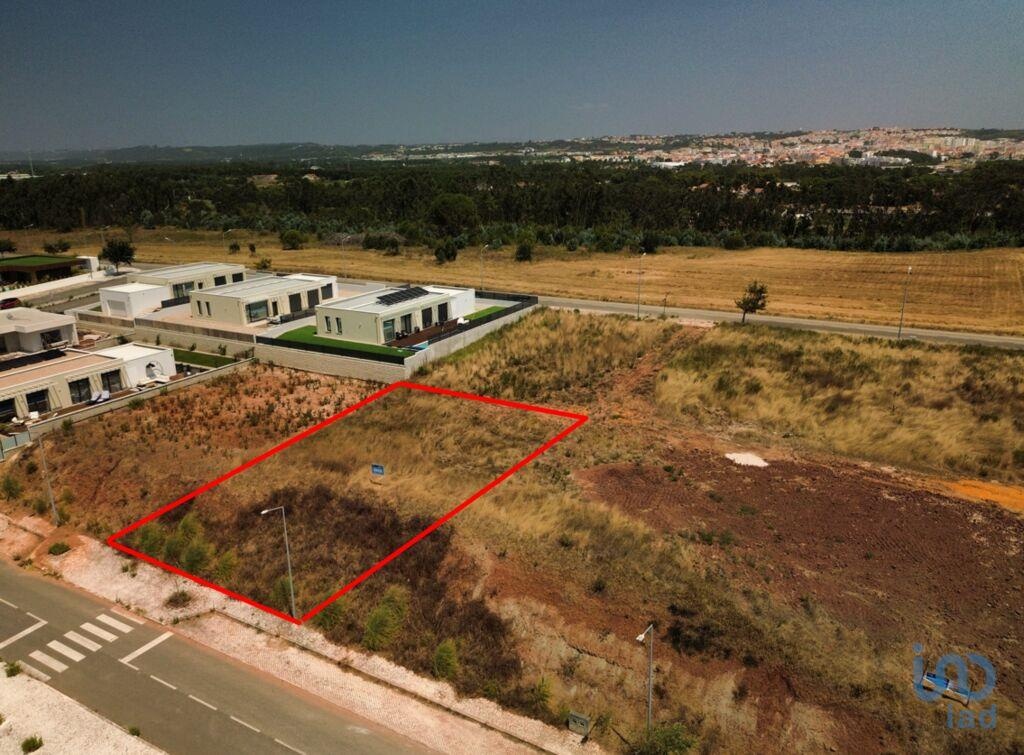 639m² Land in Caldas da Rainha, Portugal No. 215464