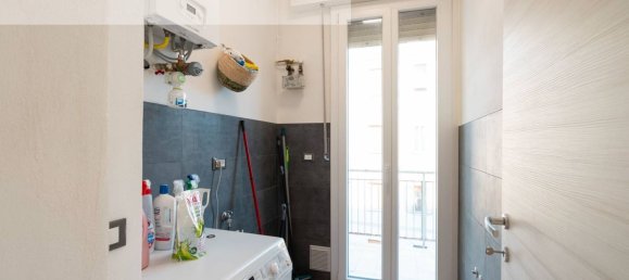 3 chambres Appartement à Modena, Italy No. 381659 11