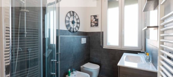 3 chambres Appartement à Modena, Italy No. 381659 10