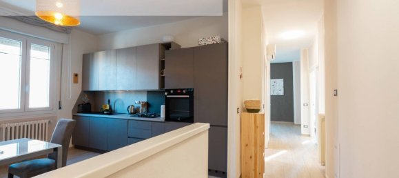 3 chambres Appartement à Modena, Italy No. 381659 7