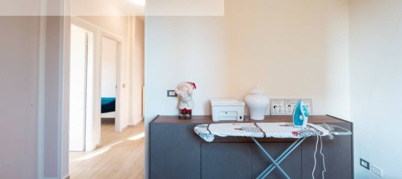 3 chambres Appartement à Modena, Italy No. 381659 20