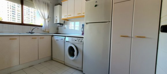 Apartamento de 3 dormitorios en Benidorm, Spain No. 10536 14