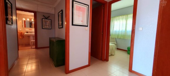 Apartamento de 3 dormitorios en Benidorm, Spain No. 10536 23