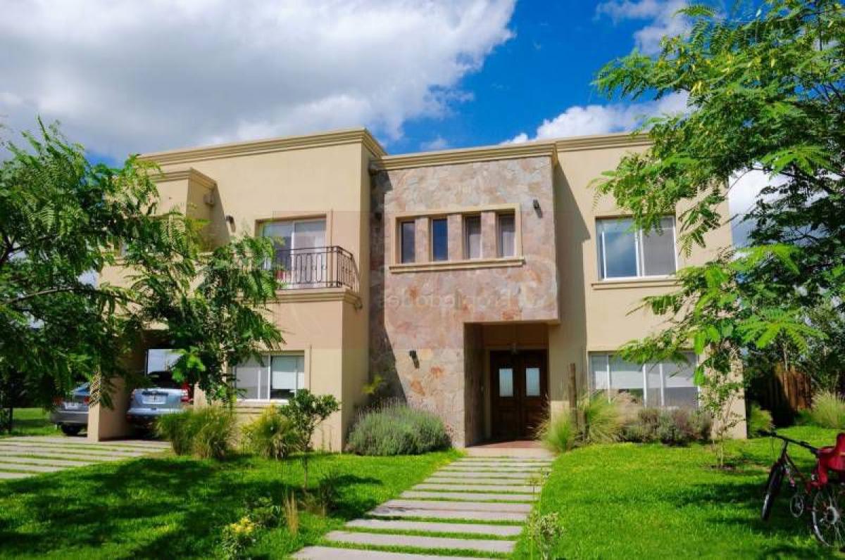 3 Schlafzimmer Haus in Tigre, Argentina, Nr. 69813