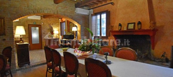 Gewerbliche Immobilie in Ferrara, Italy 1500m², Nr. 315810 12