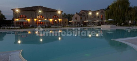 Gewerbliche Immobilie in Ferrara, Italy 1500m², Nr. 315810 7