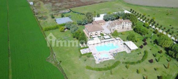 Gewerbliche Immobilie in Ferrara, Italy 1500m², Nr. 315810 6