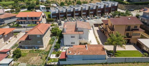 5 bedrooms House in Santo Tirso, Portugal No. 188424 3