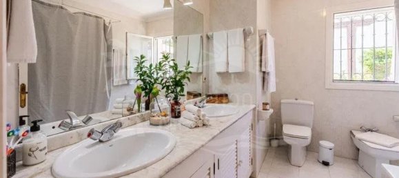 4 Schlafzimmer Villa in Estepona, Spain, Nr. 34855 10