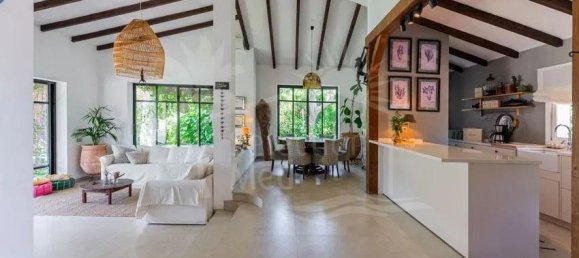 4 Schlafzimmer Villa in Estepona, Spain, Nr. 34855 2