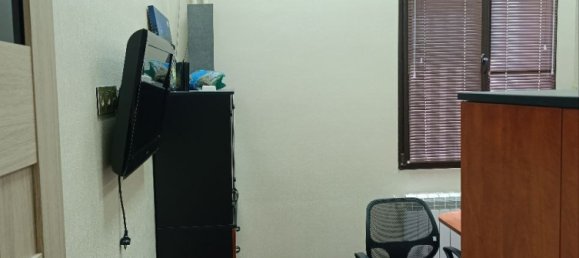 Escritório de 4 divisões em Yasamal, Azerbaijan N.º 1122 2