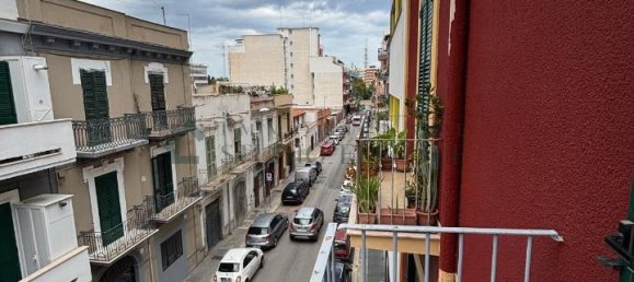 2غرفة شقة في Bari, Italy رقم 92487 3