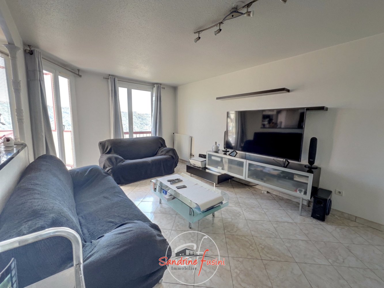 2 bedrooms Apartment in Carros, France No. 296112