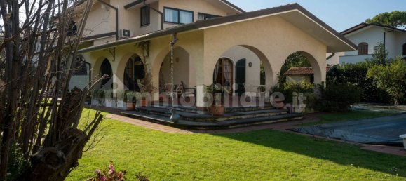 4 bedrooms Villa in Forte dei Marmi, Italy No. 36491 19