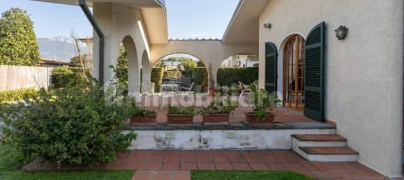 4 bedrooms Villa in Forte dei Marmi, Italy No. 36491 8