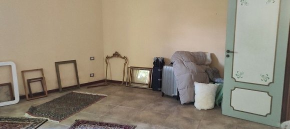 3-salle Appartement à Cingoli, Italy No. 301878 20