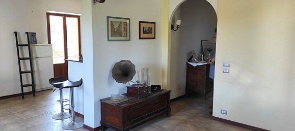 3-salle Appartement à Cingoli, Italy No. 301878 11