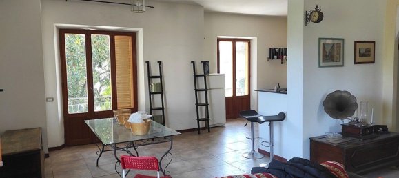 3-salle Appartement à Cingoli, Italy No. 301878 12