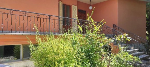 3-salle Appartement à Cingoli, Italy No. 301878 6