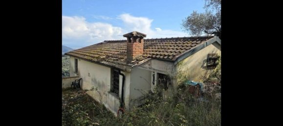 3 bedrooms House in Pietrasanta, Italy No. 283678 2