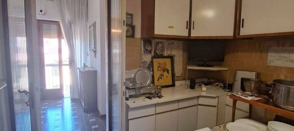 6 rooms Apartment in Florence, Italy No. 301497 25