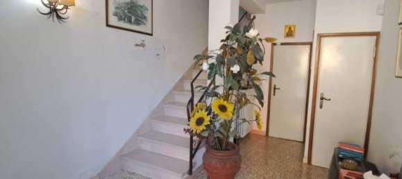 6 rooms Apartment in Florence, Italy No. 301497 16