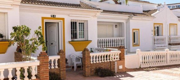 2 bedrooms Townhouse in Benalmadena, Spain No. 184254 3