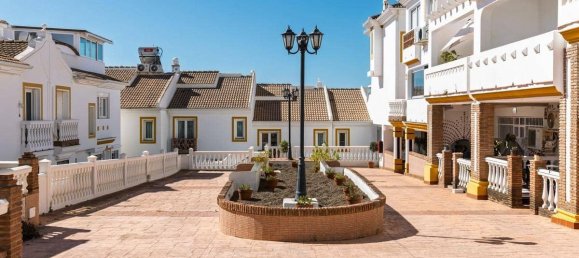 2 bedrooms Townhouse in Benalmadena, Spain No. 184254 4