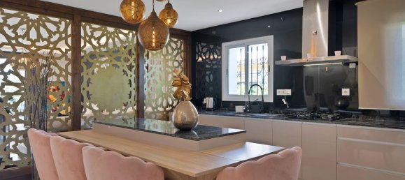 4 Schlafzimmer Villa in Marbella, Spain, Nr. 183924 11