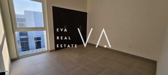 Adosado de 3 dormitorios en Dubai, UAE No. 102965 3