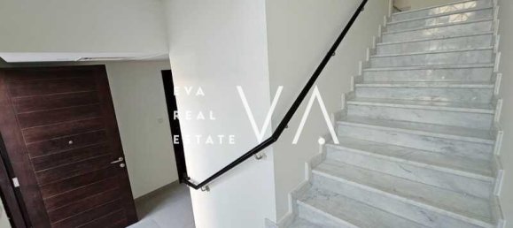 Adosado de 3 dormitorios en Dubai, UAE No. 102965 4