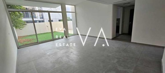 Adosado de 3 dormitorios en Dubai, UAE No. 102965 8