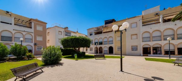 60 m² bungalow en venta en Torrevieja, Alicante, Comunidad Valenciana, Spain № 370076 25