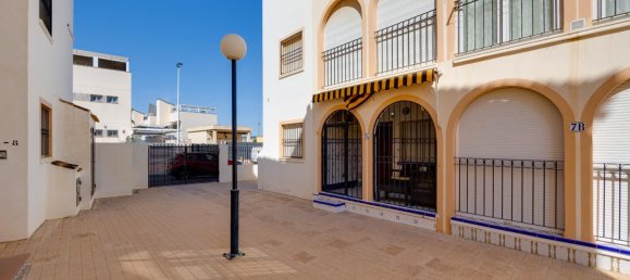 60 m² bungalow en venta en Torrevieja, Alicante, Comunidad Valenciana, Spain № 370076 27