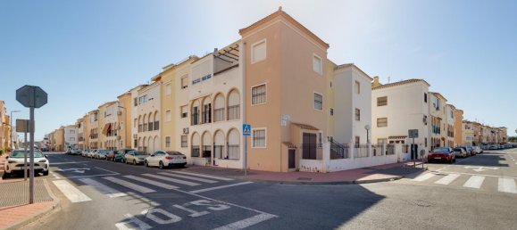 60 m² bungalow en venta en Torrevieja, Alicante, Comunidad Valenciana, Spain № 370076 29
