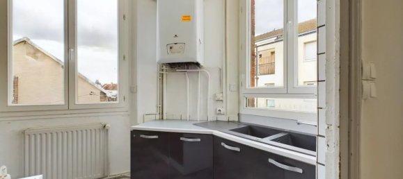 Apartamento de 2 dormitorios en Romilly-sur-Seine, France No. 275103 3