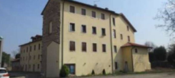 4 rooms Apartment in Schio, Italy No. 263610 2
