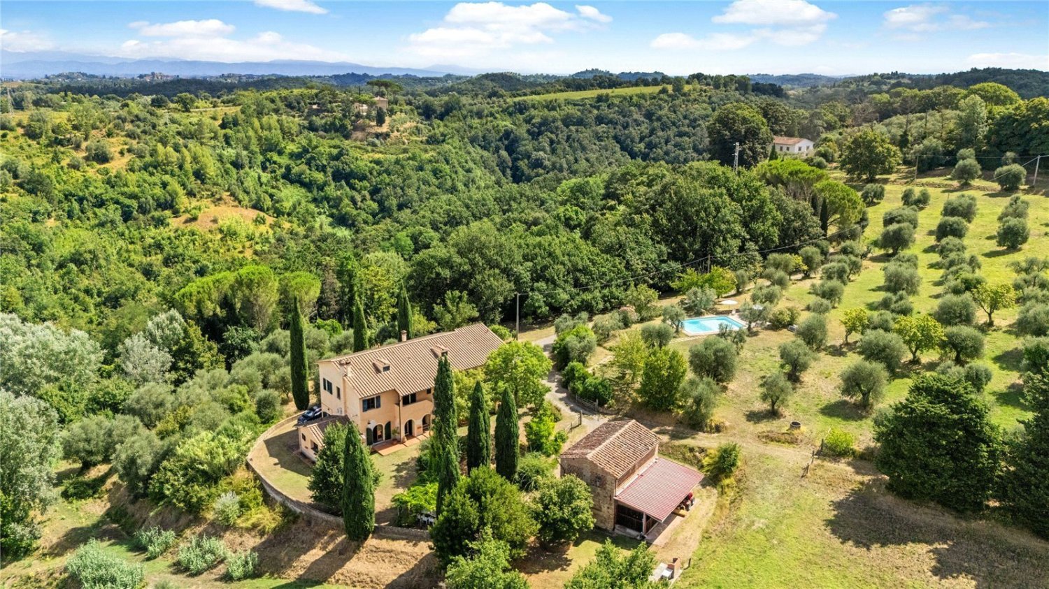 10 bedrooms Castles in Palaia, Italy No. 295184