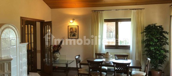 2 bedrooms Villa in Porto Valtravaglia, Italy No. 185761 4