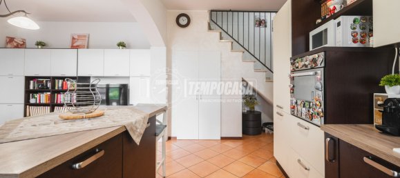 3 bedrooms Duplex in Correggio, Italy No. 328694 3