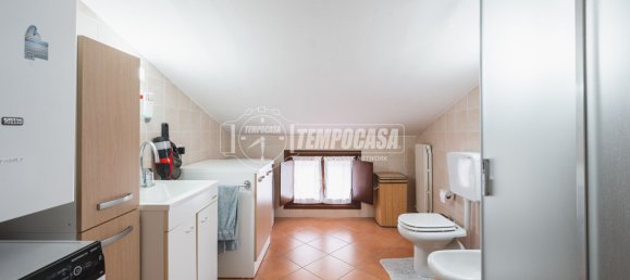 3 bedrooms Duplex in Correggio, Italy No. 328694 7