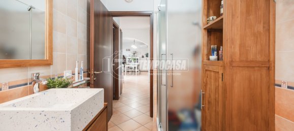 3 bedrooms Duplex in Correggio, Italy No. 328694 24