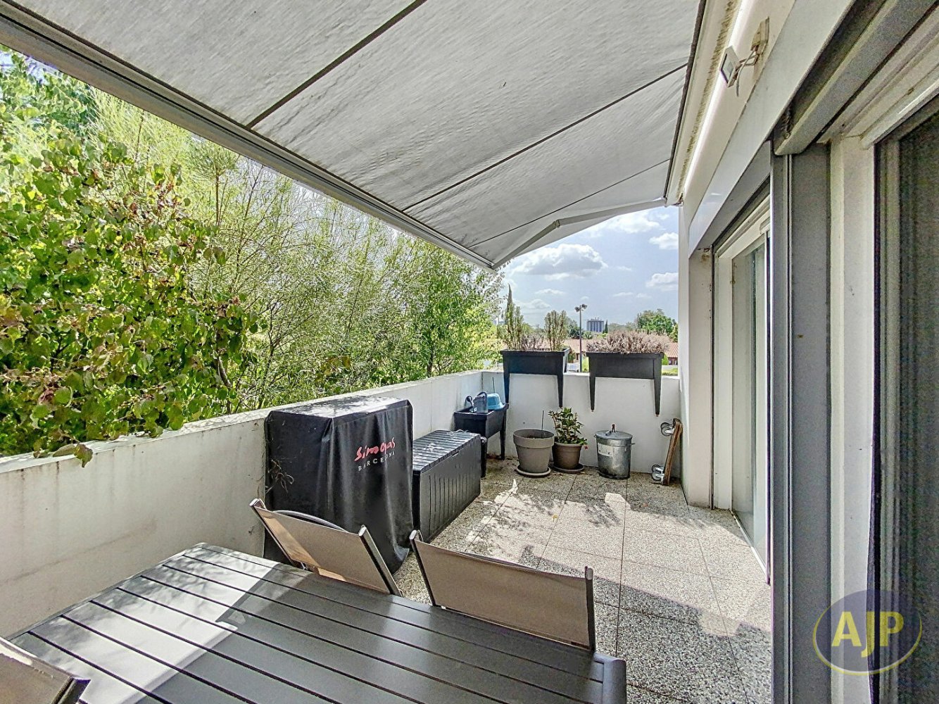 3 Schlafzimmer Wohnung in Floirac, France, Nr. 277822