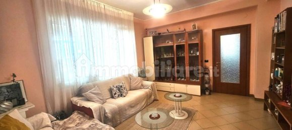 Квартира с 3 спальнями в Беневенто, Италия № 2015 5